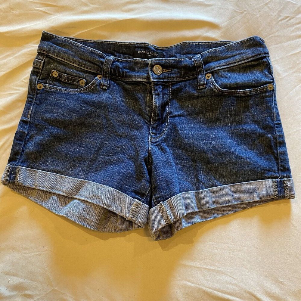 Banana Republic Women's Denim Rolled Cuff‎ Shorts, Size 26/2
